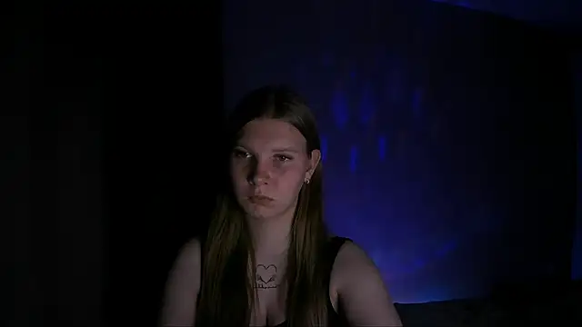 nelli lux  online show from 12-04-25, 07:55