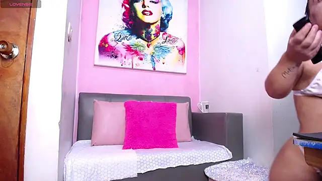 Snapshot of danycute_ chatting on 02-07-26, 03:16 danycute online show from 02-07-26, 03:16