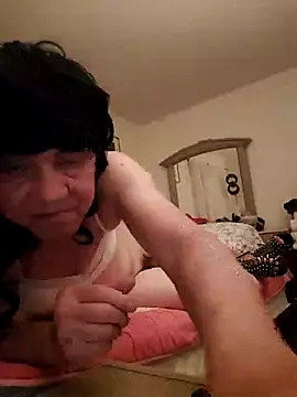 Snapshot of aivitranxxx chatting on 12-17-25, 08:09 aivitranxxx online show from 12-17-25, 08:09