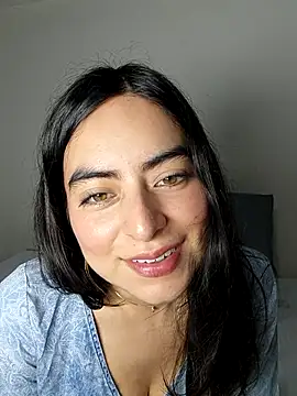 Snapshot of saasha_Petit chatting on 03-02-26, 11:06 saasha Petit online show from 03-02-26, 11:06