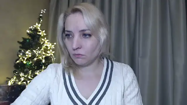 Snapshot of sweetpussy chatting on 12-30-24, 03:02 sweetpussy online show from 12-30-24, 03:02
