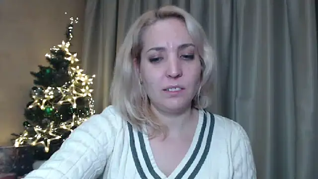 Snapshot of sweetpussy chatting on 12-30-24, 06:05 sweetpussy online show from 12-30-24, 06:05