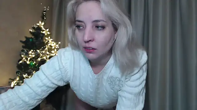 Snapshot of sweetpussy chatting on 01-01-25, 05:11 sweetpussy online show from 01-01-25, 05:11