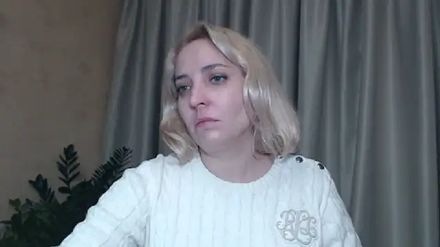 Snapshot of sweetpussy chatting on 01-09-25, 09:16 sweetpussy online show from 01-09-25, 09:16