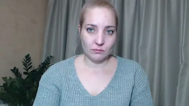 Snapshot of sweetpussy chatting on 01-10-25, 04:20 sweetpussy online show from 01-10-25, 04:20