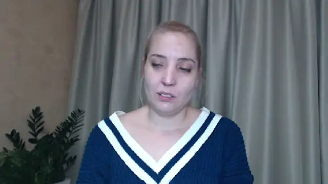 Snapshot of sweetpussy chatting on 01-12-25, 02:30 sweetpussy online show from 01-12-25, 02:30