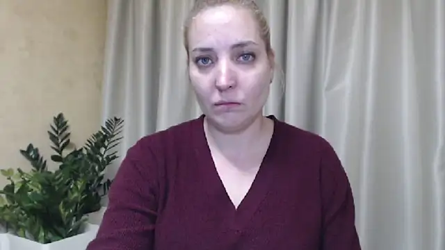 Snapshot of sweetpussy chatting on 01-14-25, 06:38 sweetpussy online show from 01-14-25, 06:38