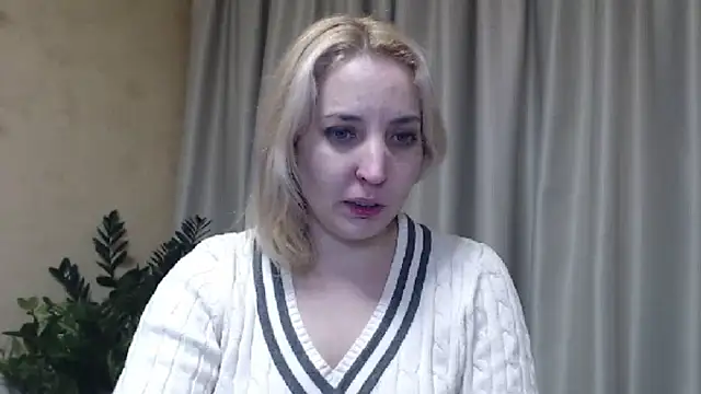Snapshot of sweetpussy chatting on 01-15-25, 05:05 sweetpussy online show from 01-15-25, 05:05
