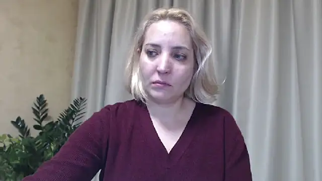 Snapshot of sweetpussy chatting on 01-19-25, 06:00 sweetpussy online show from 01-19-25, 06:00