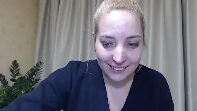 Snapshot of sweetpussy chatting on 01-22-25, 05:59 sweetpussy online show from 01-22-25, 05:59