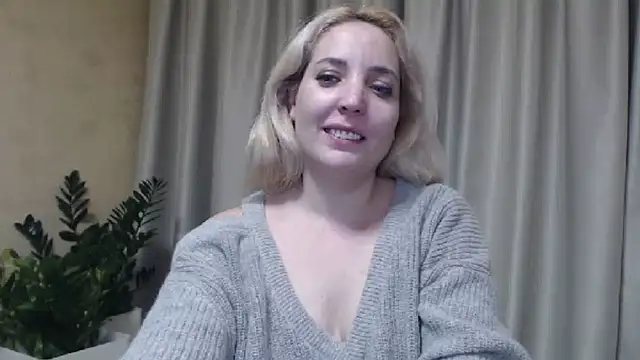 Snapshot of sweetpussy chatting on 02-02-25, 06:53 sweetpussy online show from 02-02-25, 06:53