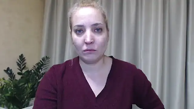 Snapshot of sweetpussy chatting on 02-06-25, 05:51 sweetpussy online show from 02-06-25, 05:51
