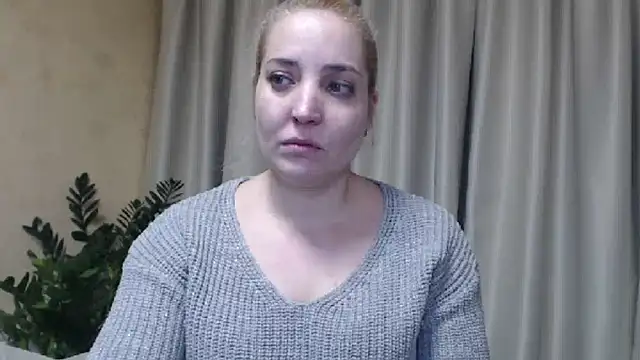 Snapshot of sweetpussy chatting on 02-12-25, 05:16 sweetpussy online show from 02-12-25, 05:16