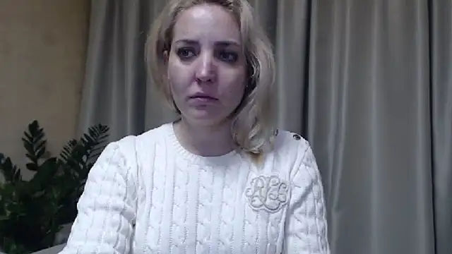 Snapshot of sweetpussy chatting on 02-14-25, 05:46 sweetpussy online show from 02-14-25, 05:46