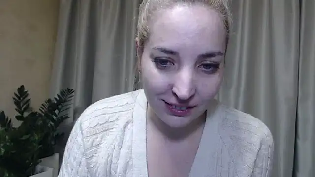Snapshot of sweetpussy chatting on 02-15-25, 01:38 sweetpussy online show from 02-15-25, 01:38