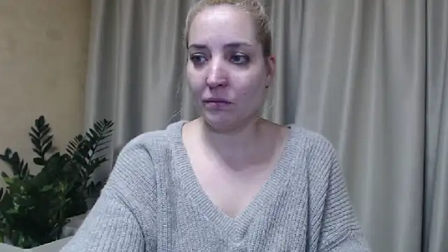 Snapshot of sweetpussy chatting on 02-16-25, 07:38 sweetpussy online show from 02-16-25, 07:38