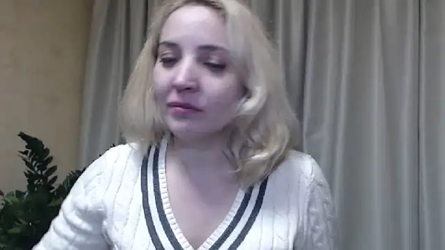 Snapshot of sweetpussy chatting on 02-23-25, 01:10 sweetpussy online show from 02-23-25, 01:10