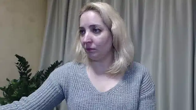 Snapshot of sweetpussy chatting on 02-28-25, 08:07 sweetpussy online show from 02-28-25, 08:07