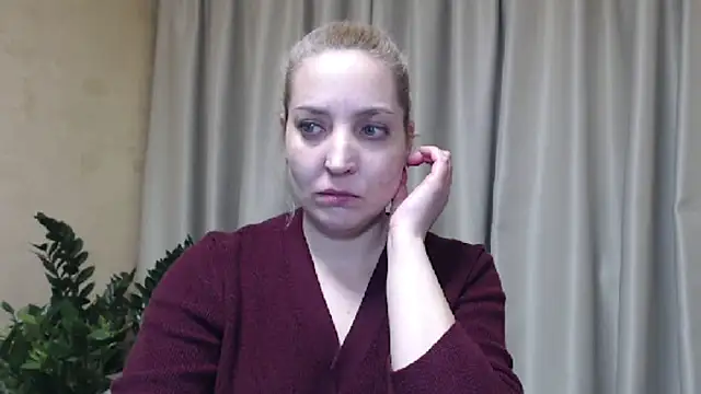 Snapshot of sweetpussy chatting on 03-04-25, 04:30 sweetpussy online show from 03-04-25, 04:30