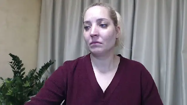 Snapshot of sweetpussy chatting on 03-04-25, 07:32 sweetpussy online show from 03-04-25, 07:32