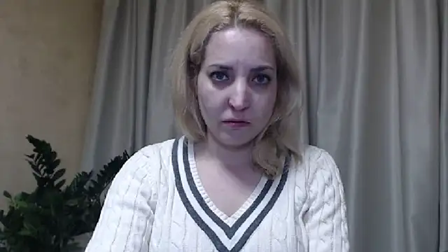 Snapshot of sweetpussy chatting on 03-13-25, 01:07 sweetpussy online show from 03-13-25, 01:07