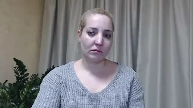 Snapshot of sweetpussy chatting on 03-22-25, 03:20 sweetpussy online show from 03-22-25, 03:20