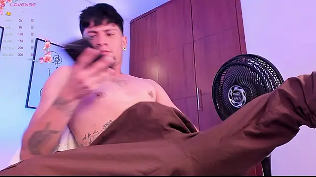 vaalentiino online show from 02-20-26, 06:26