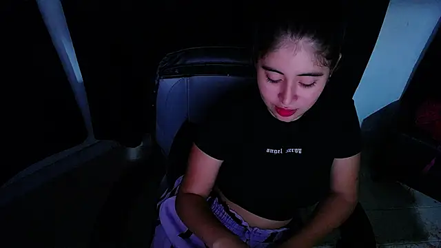 mia walker22 online show from 12-18-25, 04:18