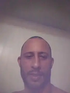 Snapshot of nascimento237 chatting on 12-05-25, 04:54 nascimento237 online show from 12-05-25, 04:54