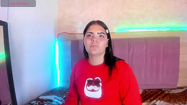 alunnaclarkcm online show from 12-14-25, 05:02