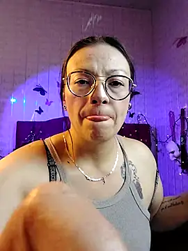 Snapshot of Susana_Rojas chatting on 02-05-26, 02:27 Susana Rojas online show from 02-05-26, 02:27