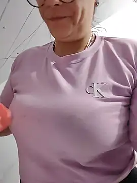 Snapshot of Susana_Rojas chatting on 02-27-26, 02:11 Susana Rojas online show from 02-27-26, 02:11