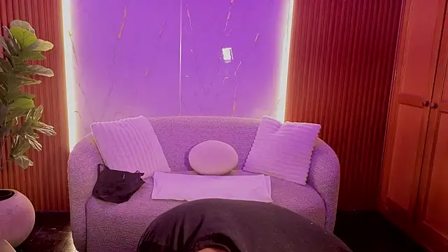 penelopeevg online show from 12-15-25, 07:29