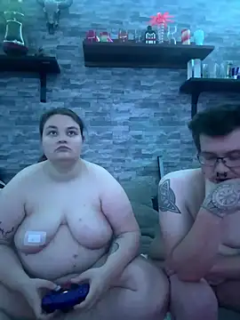 Snapshot of Daddy414Mommy chatting on 01-07-26, 06:21 Daddy414Mommy online show from 01-07-26, 06:21