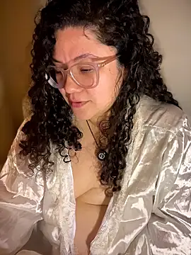 VanesssaMilf  online show from 02-20-26, 06:26