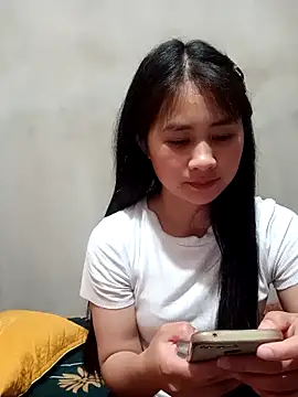 Snapshot of Him_MountainGirl chatting on 02-25-26, 01:15 Him MountainGirl online show from 02-25-26, 01:15