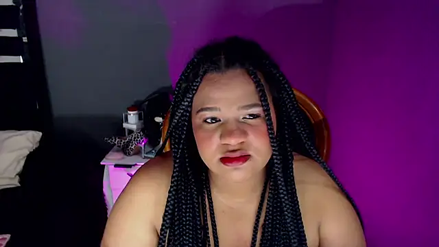 Snapshot of IsaSalvatore chatting on 12-22-25, 02:30 IsaSalvatore online show from 12-22-25, 02:30