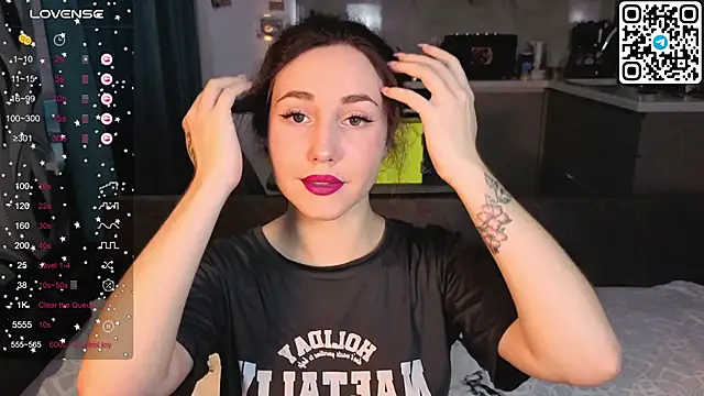 Snapshot of Alena_MellS chatting on 12-14-25, 08:52 Alena MellS online show from 12-14-25, 08:52