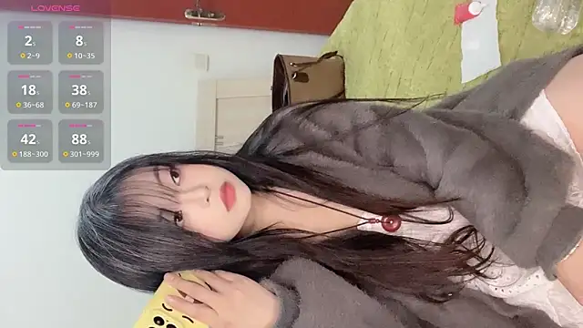 Snapshot of angel-h chatting on 12-15-25, 07:12 angel-h online show from 12-15-25, 07:12