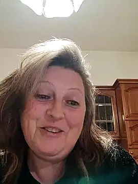 Snapshot of axell58 chatting on 12-17-25, 06:47 axell58 online show from 12-17-25, 06:47