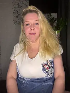 Snapshot of JenniferCarmen chatting on 01-31-26, 09:46 JenniferCarmen online show from 01-31-26, 09:46