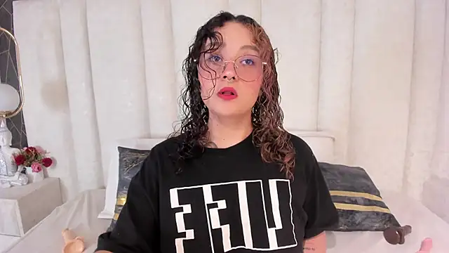 Im TaraBlack online show from 12-17-25, 03:56