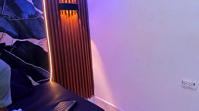 Snapshot of Jhon_Hot21Sexx chatting on 12-20-25, 12:56 Jhon Hot21Sexx online show from 12-20-25, 12:56