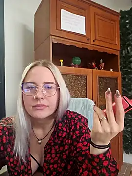 Snapshot of ChristinaWheeled11 chatting on 03-04-26, 10:43 ChristinaWheeled11 online show from 03-04-26, 10:43