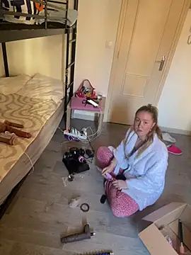 Snapshot of Vikml166 chatting on 04-07-26, 03:01 Vikml166 online show from 04-07-26, 03:01