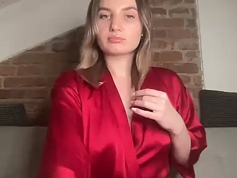 Snapshot of Heiva01 chatting on 12-13-25, 07:53 Heiva01 online show from 12-13-25, 07:53