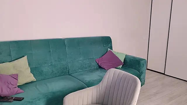 Sandra Prafer online show from 12-16-25, 05:01