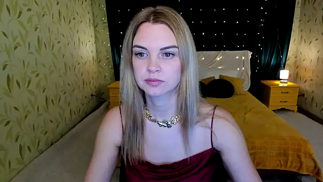 LunaFlinn online show from 02-11-26, 04:39