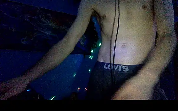 Snapshot of nutt_max chatting on 12-16-25, 09:31 nutt max online show from 12-16-25, 09:31