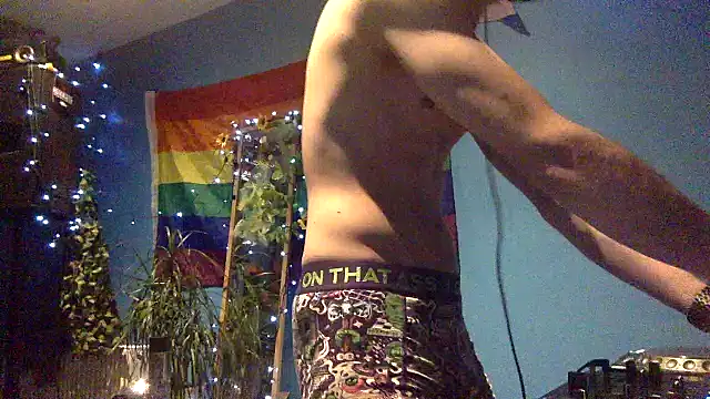 Snapshot of nutt_max chatting on 12-23-25, 01:25 nutt max online show from 12-23-25, 01:25